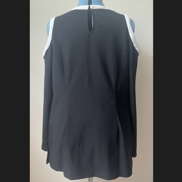 Boston Proper Black White Cold Shoulder Blouse Size Large - Picture 5 of 7